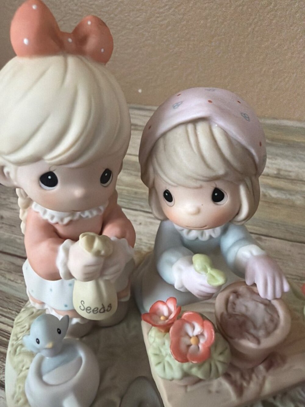 Precious Moments 2001 Planting the Seeds of Love #101548 Ltd Ed 1190/7500 No Box - Picture 7 of 14